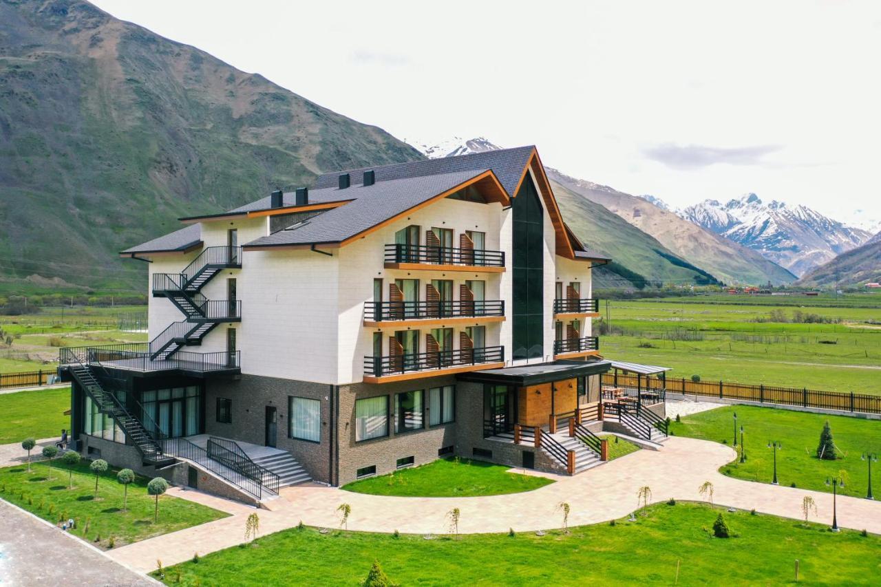 Suatis Resort Kazbegi Exterior foto